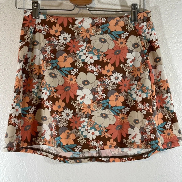Altar'd State Dresses & Skirts - Altar'd State Floral Mini Skirt With Front Pockets Size Medium